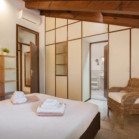 Gasco With Pool Lazise