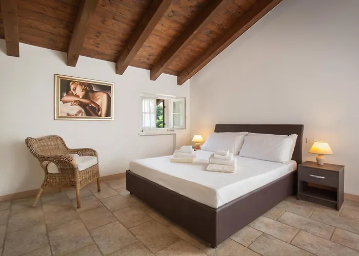 Gasco With Pool Villa