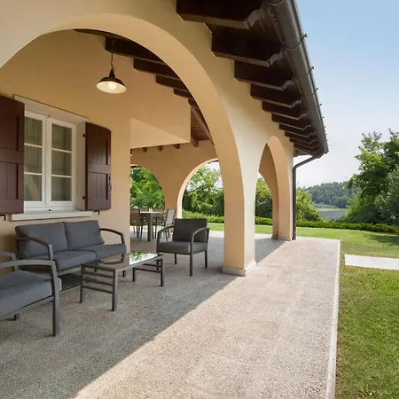 Gasco With Pool * Lazise