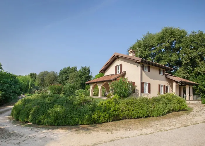 Gasco With Pool Lazise